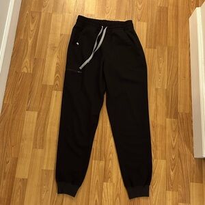 Figs black small regular length high waisted Zamora joggers scrub pants